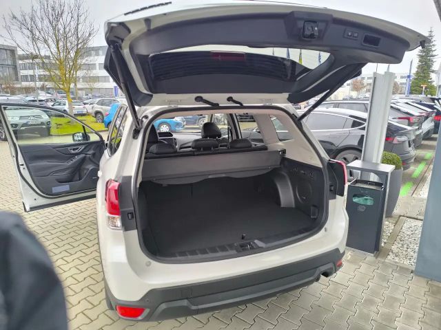 Subaru Forester 2.0ie Edition Black Platinum Pano*Absta