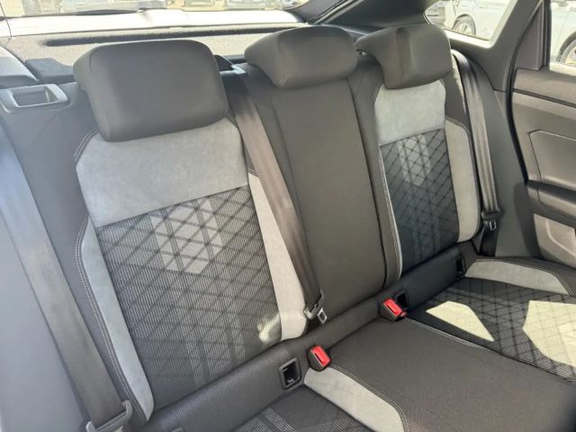 Volkswagen Taigo 1.0 TSI DSG R-Line