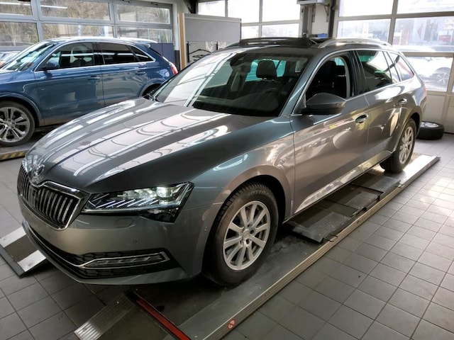 Skoda Superb 2.0 TDI Combi Style Style
