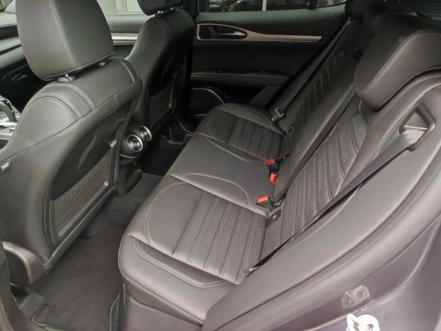 Alfa Romeo Stelvio AT8 Q4 Veloce