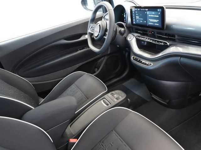 Fiat 500e 87KW/42kWh/DC-LADEN/CARPLAY/DAB/SOH/KAMERA