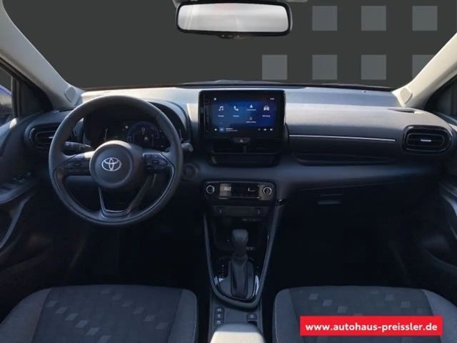 Toyota Yaris Hatchback Hybride Team D