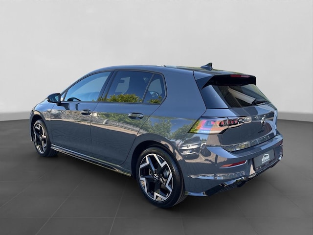 Volkswagen Golf 1.5 eTSI DSG IQ.Drive R-Line