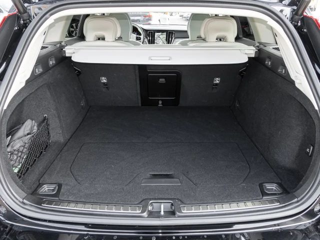 Volvo V60 Cross Country AWD Ultimate