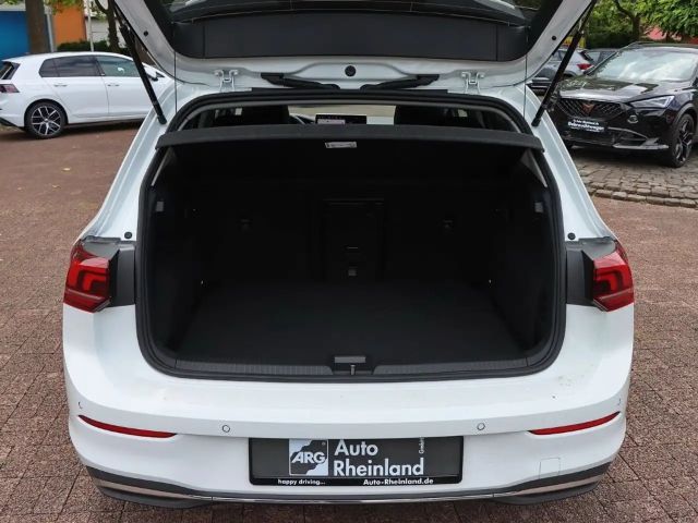 Volkswagen Golf 1.5 eTSI DSG Golf VIII