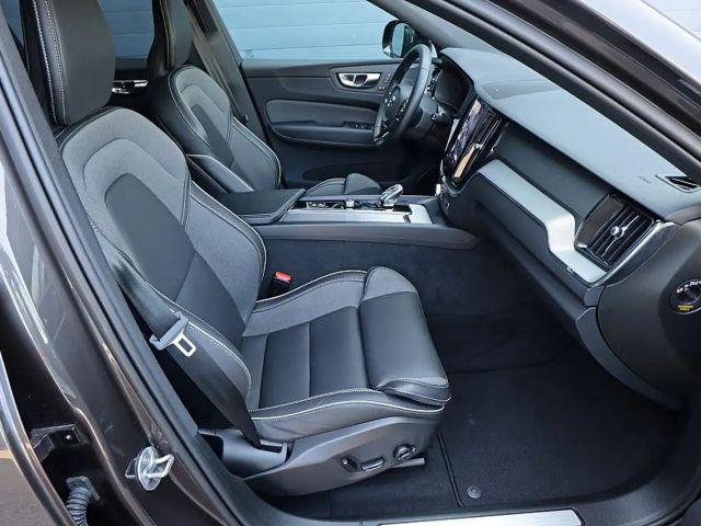 Volvo XC60 AWD Dark Geartronic Plus