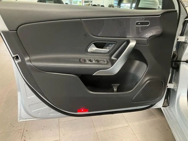 Mercedes-Benz A 200 Progressive