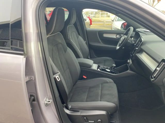 Volvo XC40 Dark Plus