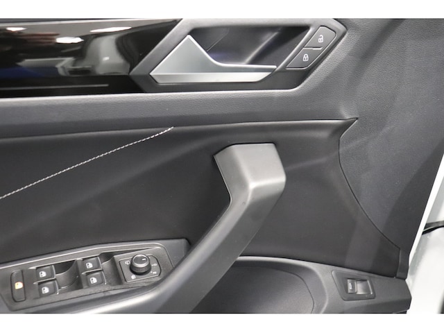 Volkswagen T-Roc T-Roc R-Line 1.5 TSI DSG #AHZV#IQ.LIGHT&DRIVE