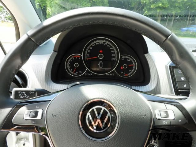 Volkswagen up! Active