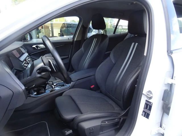 BMW 118 118d Sedan Sport Line