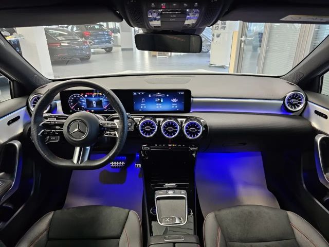 Mercedes-Benz A 180 AMG Line