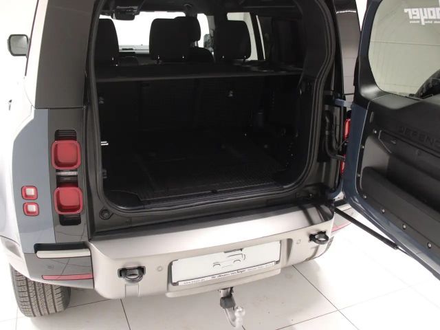 Land Rover Defender 110 D300 Dynamic SE