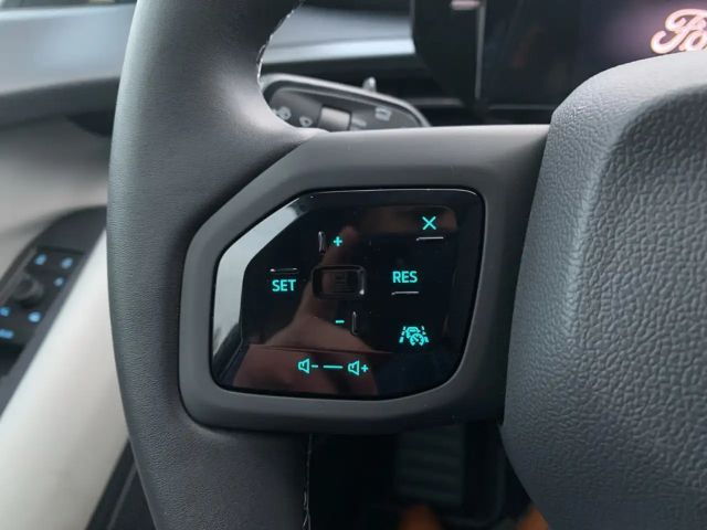 Ford Explorer Extended range RWD