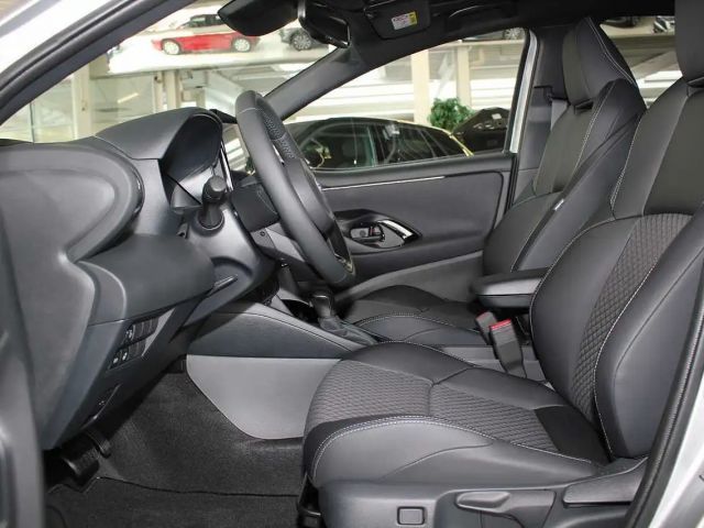 Toyota Yaris Hatchback Hybride Plus Style