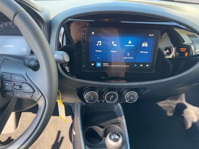 Toyota Aygo X 1.0 VVT-i Hatchback Play