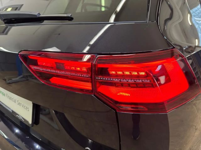 Volkswagen Golf 2.0 TDI DSG Style Variant