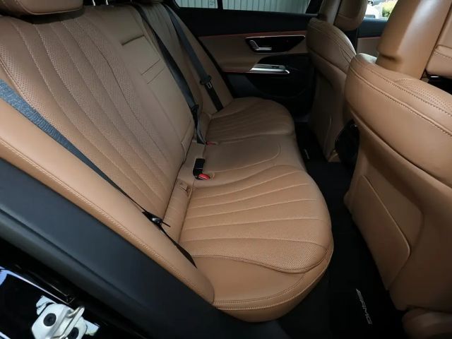 Mercedes-Benz E 200 AMG Line Sedan