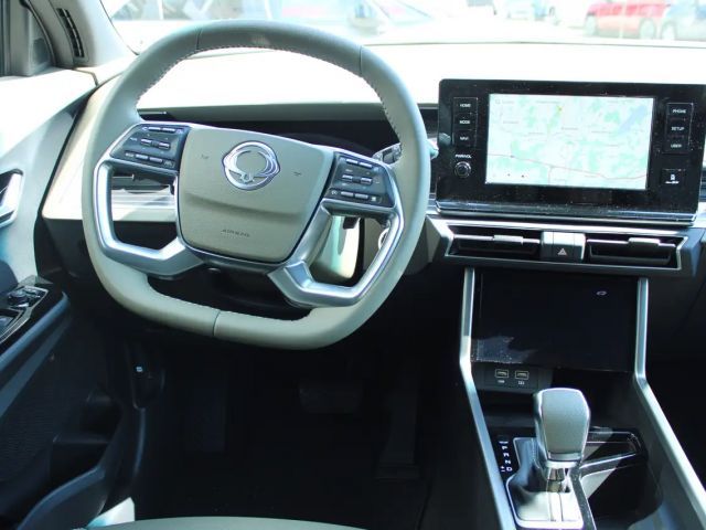 SsangYong Torres 2WD Forest Edition