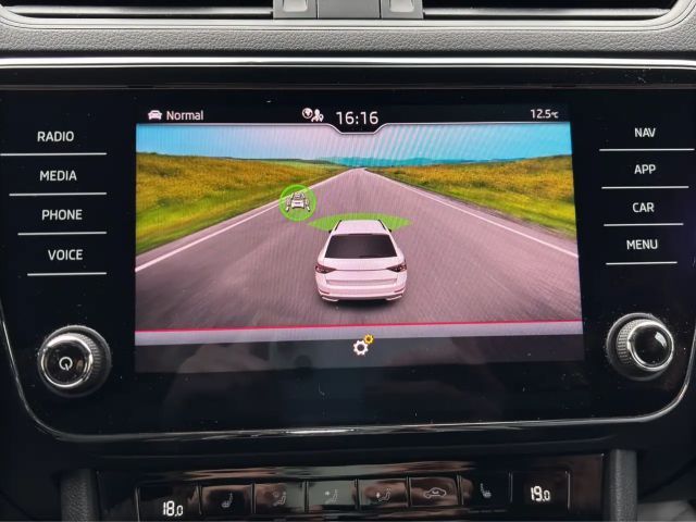 Skoda Superb 2.0 TDI Combi Sportline