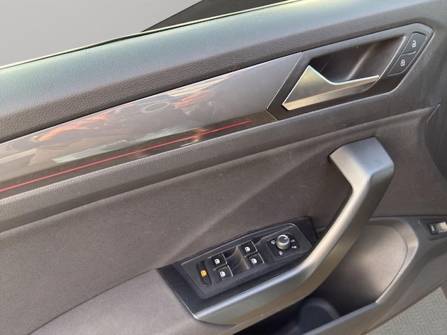 Volkswagen T-Roc 1.5 TSI DSG R-Line