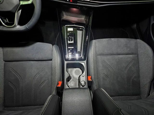 Volkswagen Golf 1.5 eTSI DSG Style