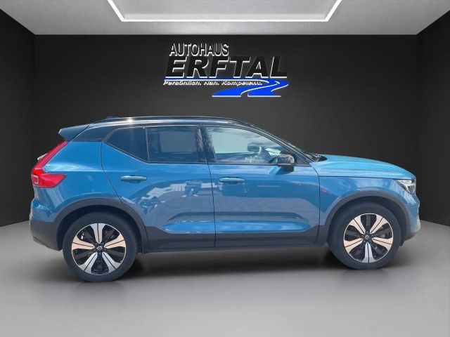 Volvo XC40 AWD Plus Recharge Twin Engine