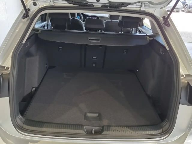 Volkswagen Golf DSG Life Variant