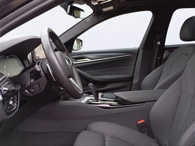 BMW 530 530e M-Sport Touring