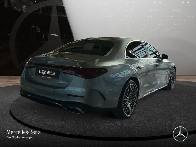 Mercedes-Benz E 200 AMG Line Sedan