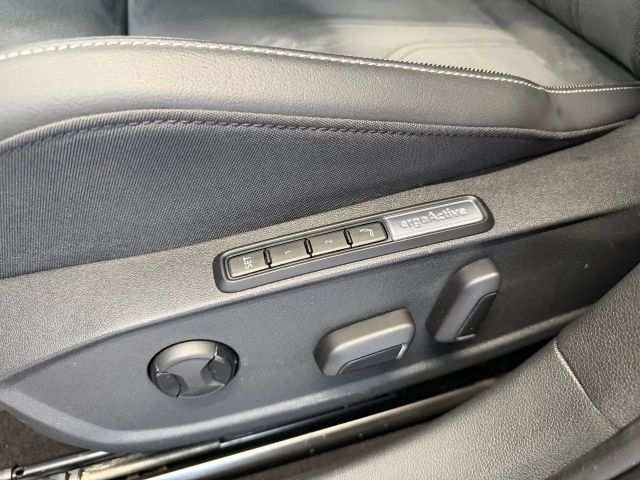 Volkswagen Golf DSG Life Variant