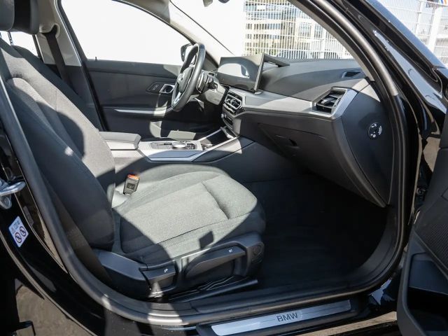 BMW 330 330i Touring xDrive