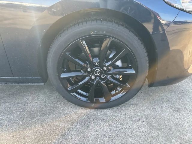 Mazda 3 2.5L Homura SkyActiv e-Skyactiv