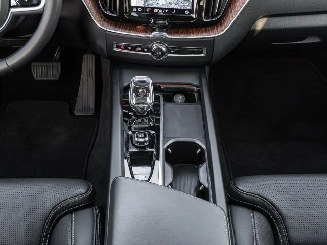 Volvo XC60 Dark Plus