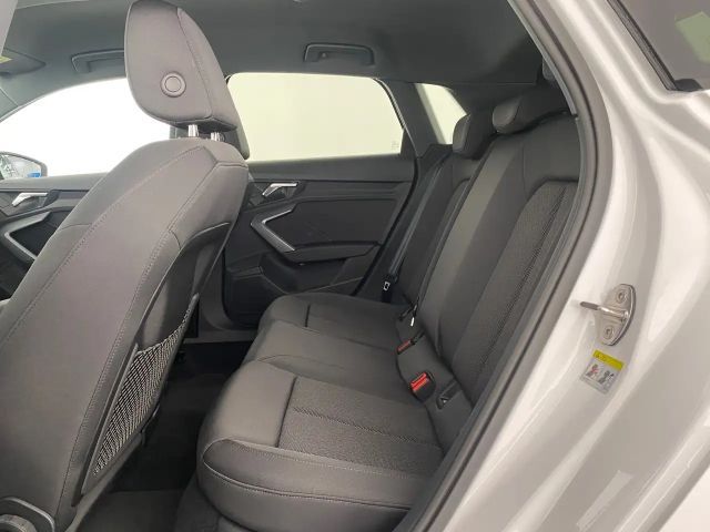 Audi A3 30 TFSI Sedan