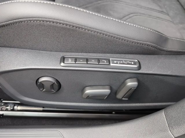 Volkswagen Golf Business DSG Variant