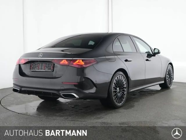 Mercedes-Benz E 220 AMG Line E 220 d Sedan