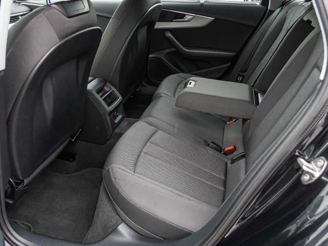 Audi A4 35 TDI S-Line S-Tronic