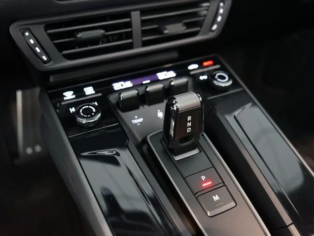 Porsche 992 Cabrio Carrera