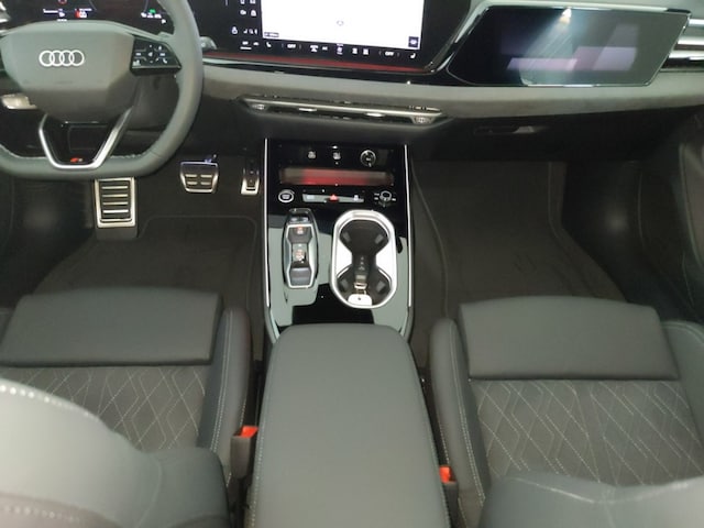 Audi A6 Avant Quattro S-Tronic