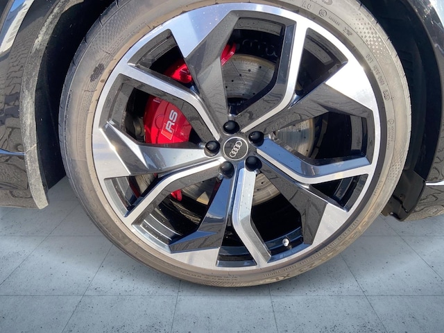 Audi RS Q8 Quattro