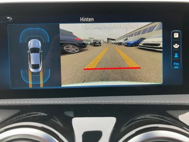 Mercedes-Benz CLA 180 AMG Line Coupé Premium