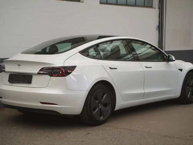 Tesla Model 3 Standard Range