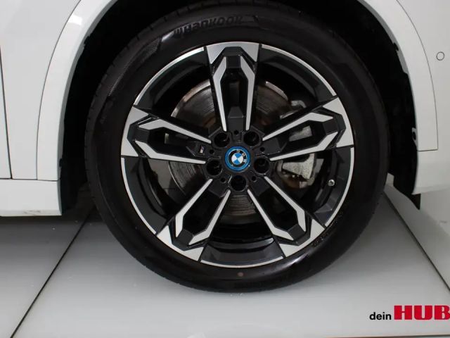 BMW iX1 xDrive30