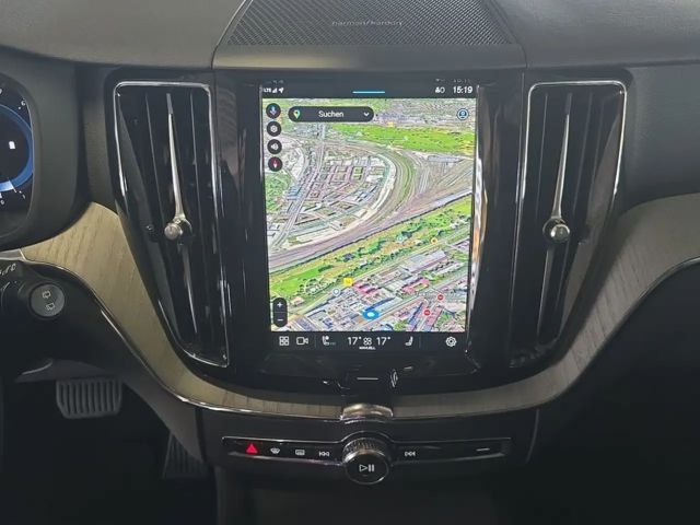 Volvo XC60 AWD Dark Plus