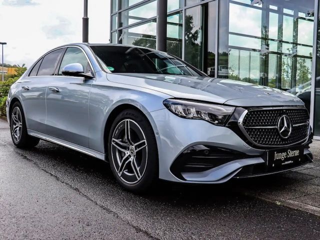 Mercedes-Benz E 200 AMG Line Sedan