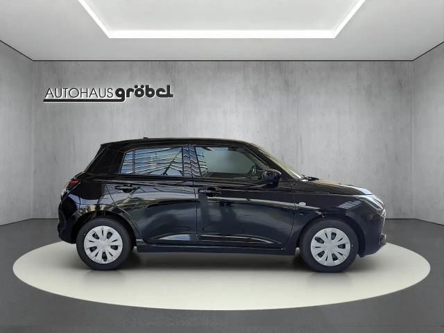 Suzuki Swift Club Hybrid