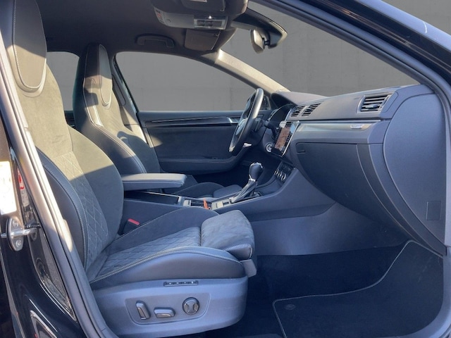 Skoda Superb 2.0 TDI Combi Sportline