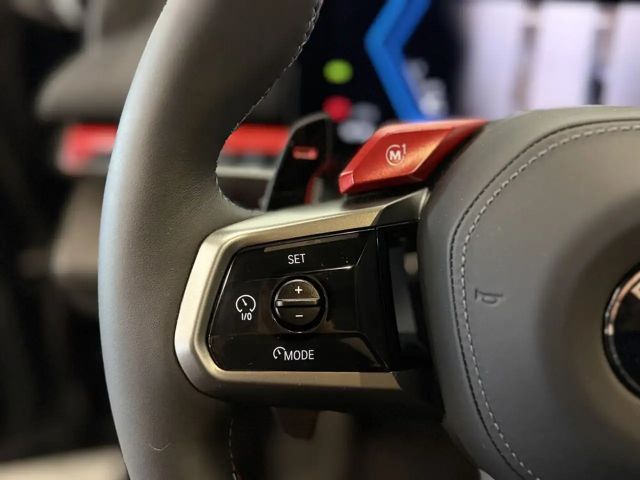 BMW M5 M5*GLASDACH*360°*HUD*MEMORY*B&W*AHK*GARANTIE*VOLL*