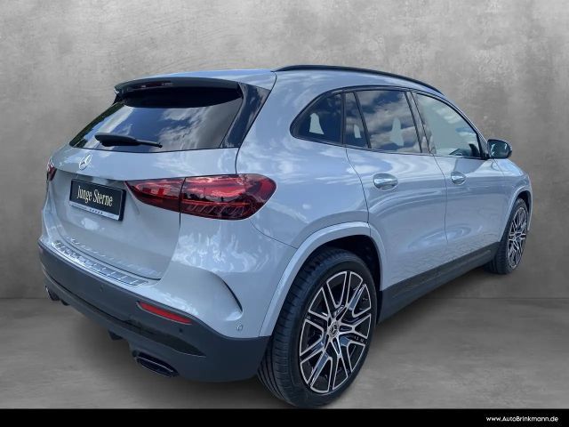 Mercedes-Benz GLA 180 AMG Line